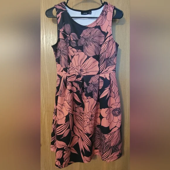 COPY - Apt. 9 Fit & Flare Dress With Pockets Size M - Picture 3 of 6